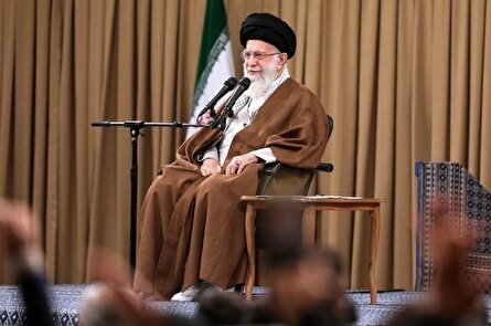 رهبر انقلاب: هدف از تحریم‌، در تنگنا گذاشتن ایران اسلامی است /توقعات آمریکا تمامی ندارد، تبعیت محض می‌خواهند