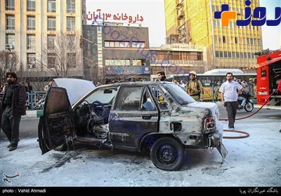 آتش سوزی خودرو در میدان هفتم تیر +تصاویر