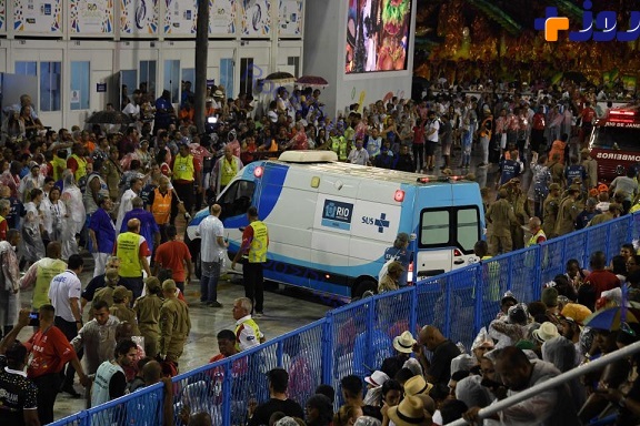 تصادف دردناک در مراسم کارناوال ریو +تصاویر