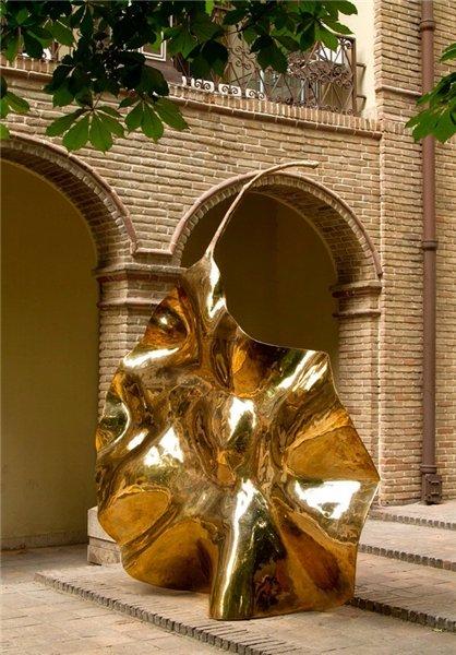 سرقت مجسمه ۳۵۰کیلوگرمی از موزه هنرهای معاصر تهران + عکس