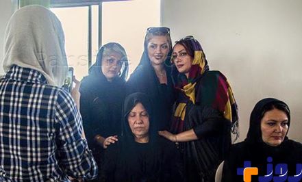رفتار زشت و ناپسند چند خانوم  در مراسم ختم حبیب+عکس