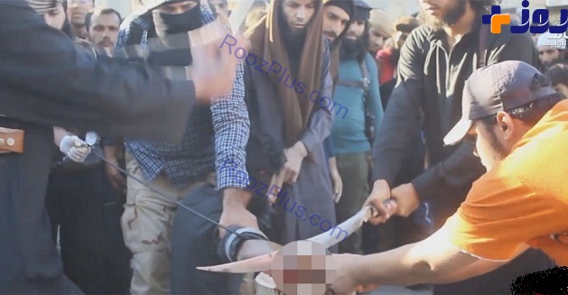 لحظه رعب آور قطع دست یک متهم به سرقت از سوی عناصر بی رحم داعش + تصاویر