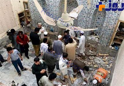 شمار قربانیان حمله انتحاری به نماز جمعه پاکستان افزایش یافت+تصاویر