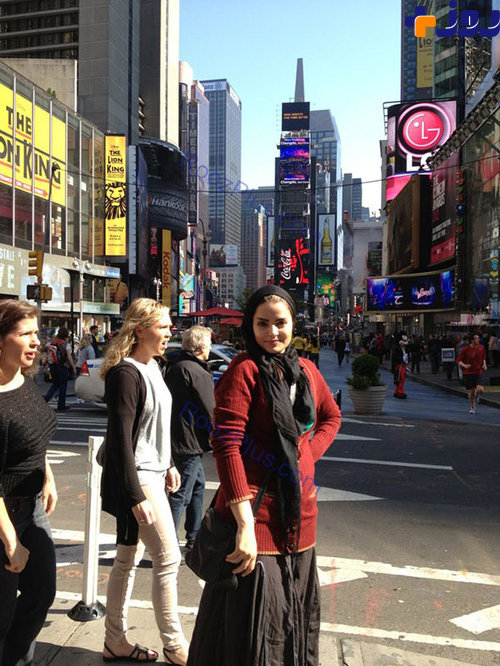 خوشگذرانی بازیگر زن مشهور در خیابان های نیویورک + تصاویر
