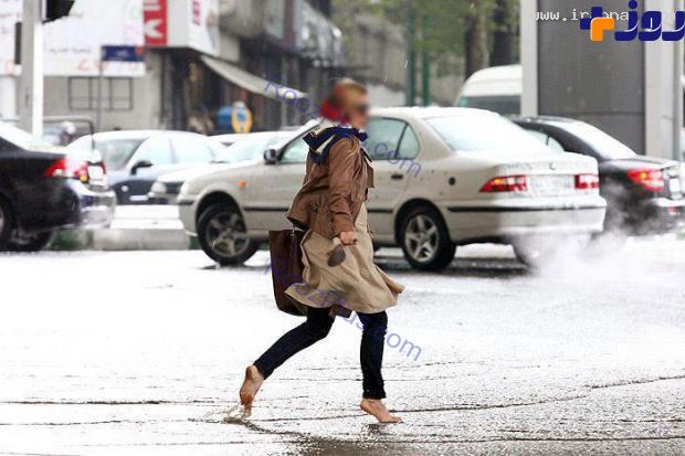 دردسر دختر تهرانی با کفش پاشنه بلند خود + عکس