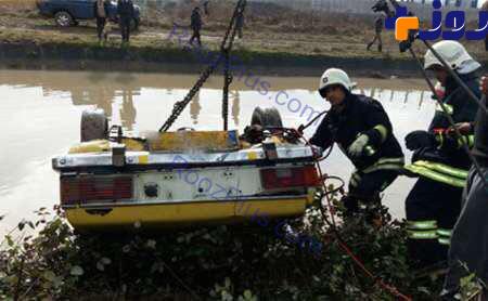 مرگ راننده تاکسی به علت سقوط در کانال آب در رشت+عكس