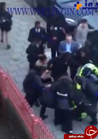 30 دانش آموز خشن مأموران پلیس را کتک زدند+تصاویر