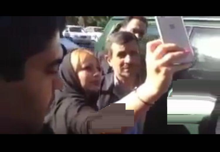سلفی های خودمانی چند خانم تهرانی با محمود احمدی نژاد
