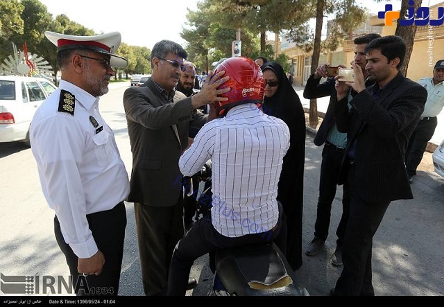 اقدام جالب پلیس کرمان با موتورسواران متخلف+تصاویر