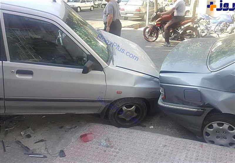 تصاویری از تصادف زنجیره‌ای ۵ خودرو در تهرانپارس