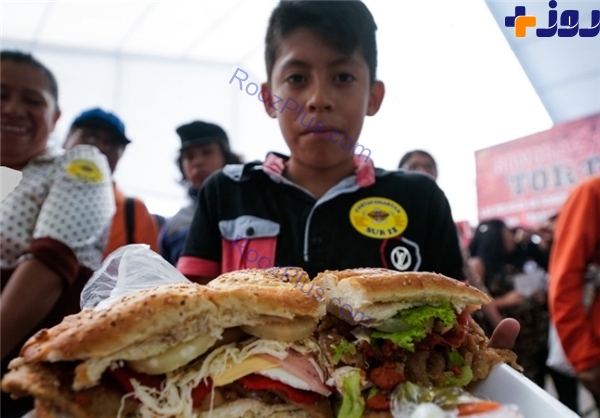 تصاویری از تهیه ساندویچ 67 متری در مکزیک