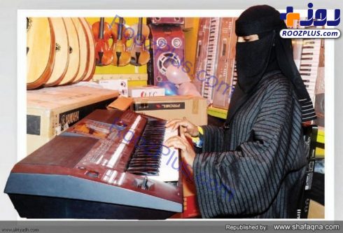 زنان عرب درحال نواختن موسیقی با پوششی عجیب+عکس