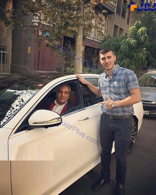 مهران مدیری در خودروی شخصی اش در خیابان های شهر+عکس