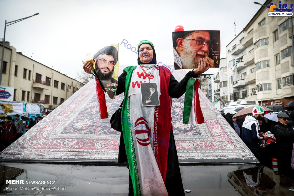 ژستهای دیدنی در راهپیمایی 22 بهمن +عکس