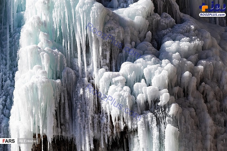 تصاویری دیدنی از آبشار یخ‌زده خور خور