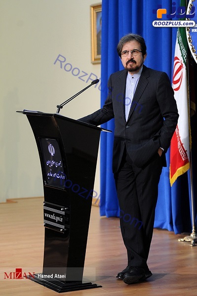 ژست سخنگوی وزارت خارجه در نشست خبری +عكس