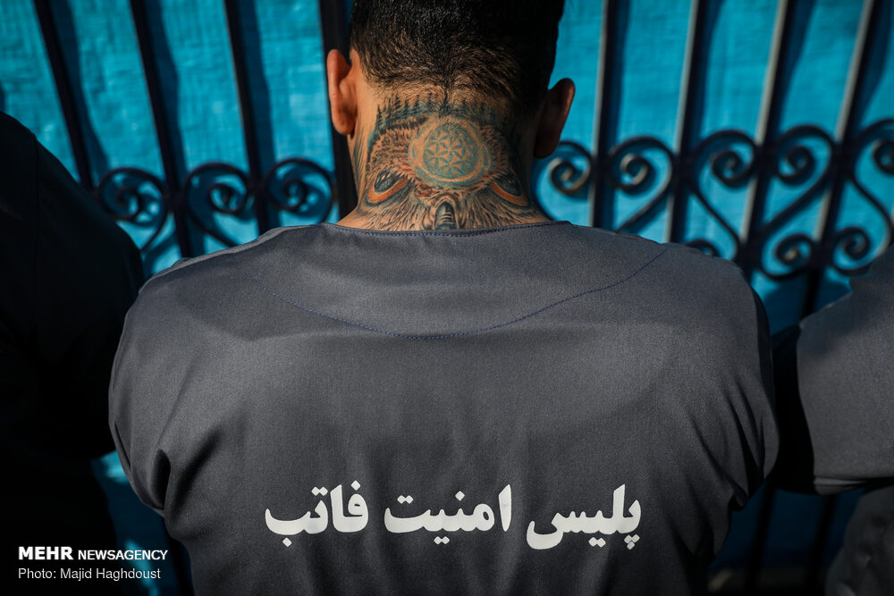 خالکوبی اراذل و اوباش دستگیر شده پایتخت +عکس