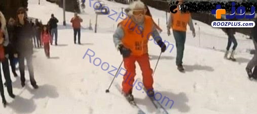 اسکی بازی عجیب و دیدنی پیرزن 100 ساله در کوهستان+عکس