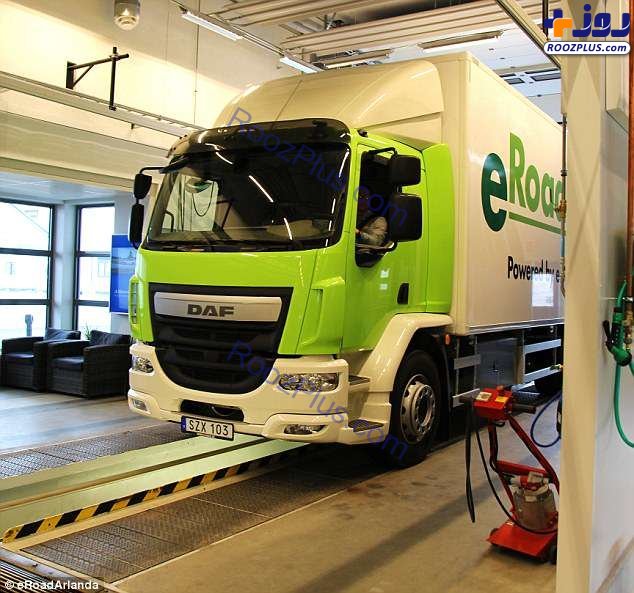 عکس/ احداث اولین جاده شارژکننده کامیون‌های برقی در سوئد