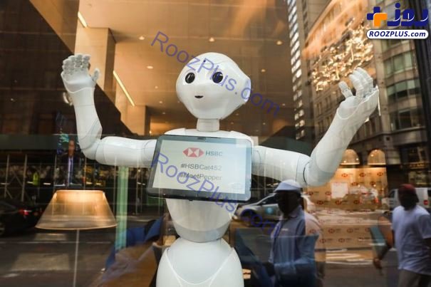 عکس/ ربات کارمند بانک در نیویورک مشغول به کار شد!