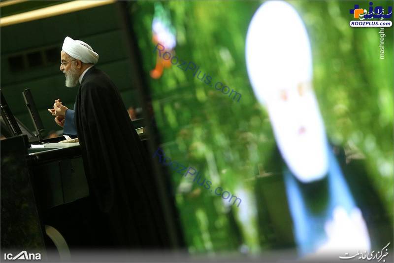 روحانی، پنکه اش را هم به مجلس بُرد!+عکس