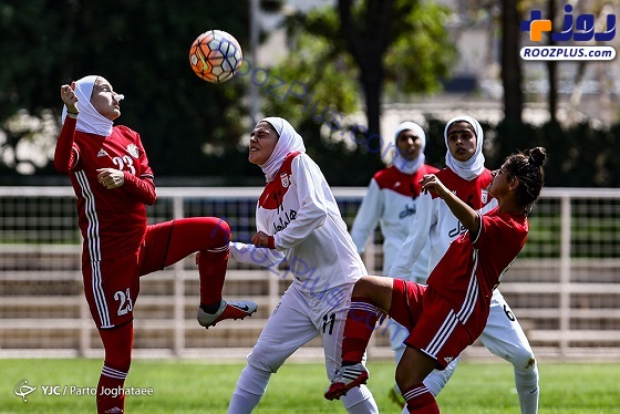 حضور بدون پوشش دختران اردنی در برابر تیم فوتبال ایران+عکس