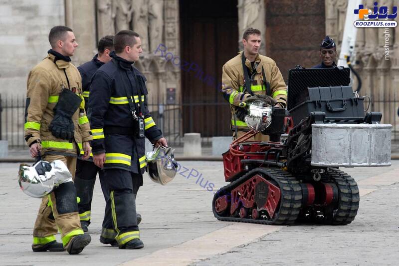 روبات آتش نشان در نوتردام سوخته+عکس