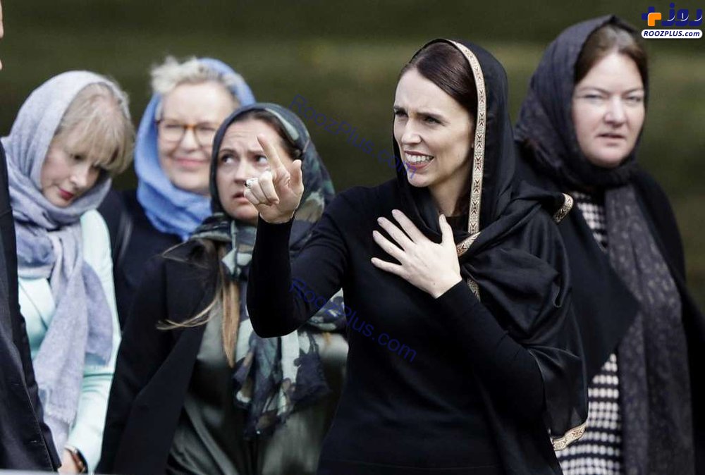 نخست وزیر نیوزیلند در مراسم نماز جمعه جامعه مسلمانان +عکس