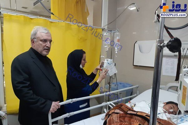 حضور وزیر بهداشت بر بالین مصدومان حادثه کرمان/ عکس