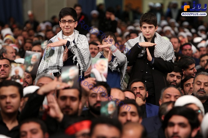 اقدام جالب نوجوانان در حسینیه امام خمینی(ره) +عکس