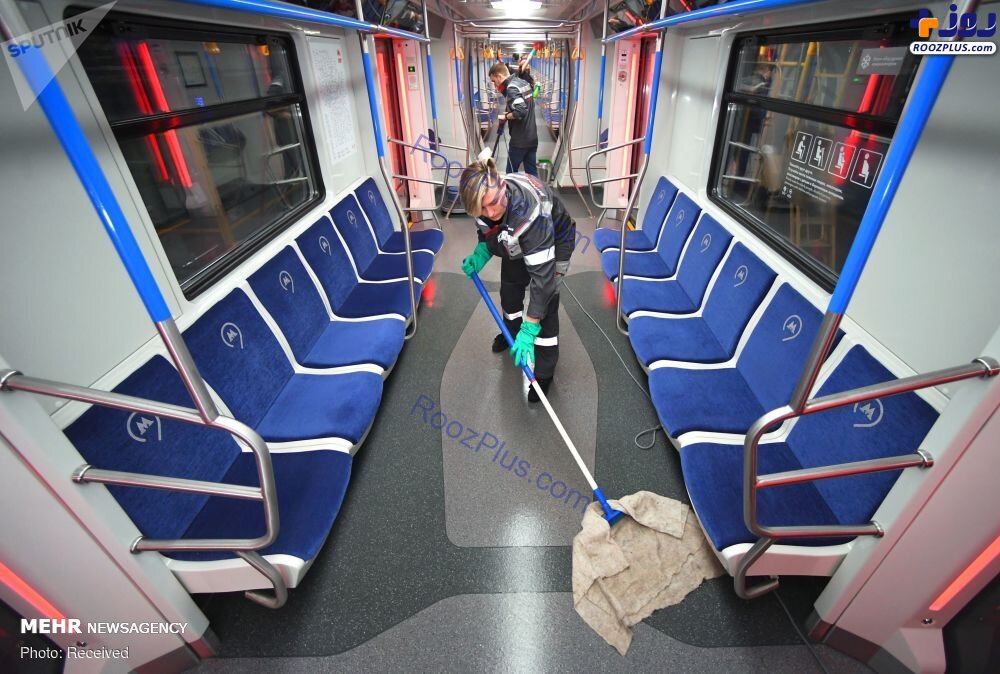 تمیز کردن واگن های مترو در مسکو +عکس