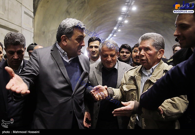 عکس/ اعتراض اهالی منطقه هنگام افتتاح یک زیرگذر توسط شهرداری تهران