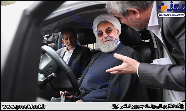 روحانی و جهانگیری پشت فرمان خودروی ایرانی+عکس