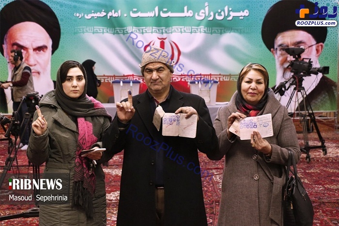 مهرهای انتخابات در شناسنامه مردم +عکس