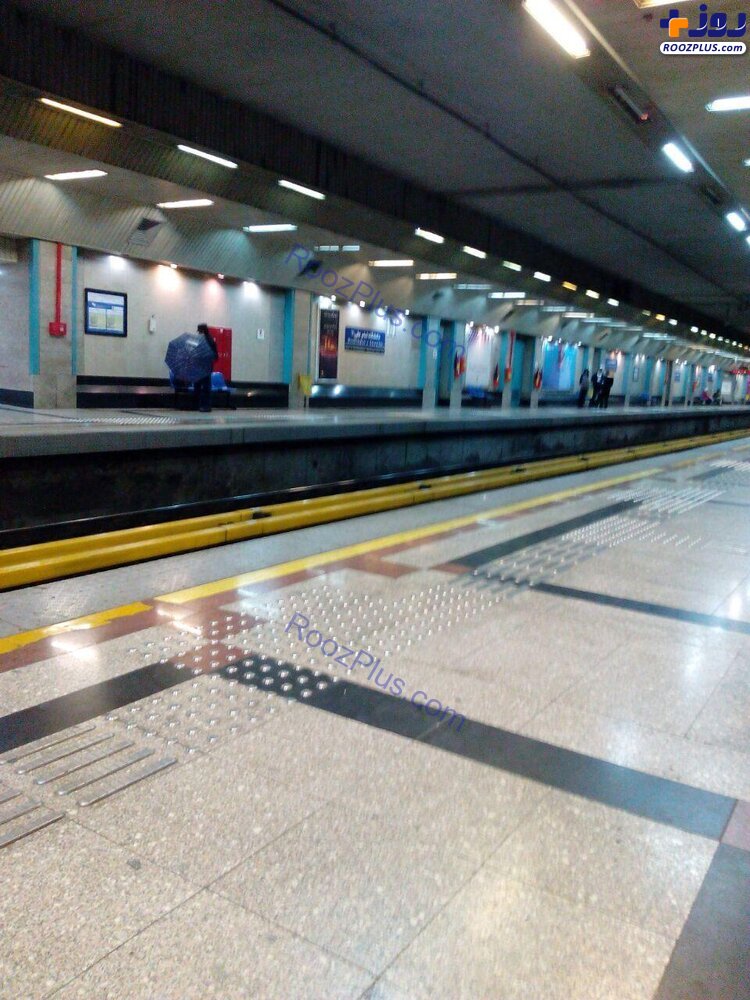 کرونا ایستگاه‌های مترو تهران را خلوت کرد/عکس