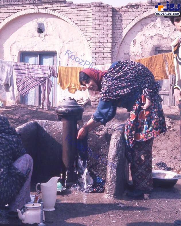 شیوه شست و شوی لباس و ظروف در تهران قدیم +عکس