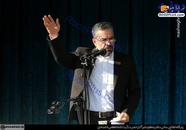 مداحی حاج محمود کریمی در مصلی تهران +عکس