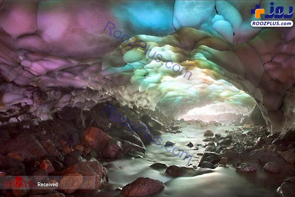 عکس/غار یخی در کوه آتشفشان