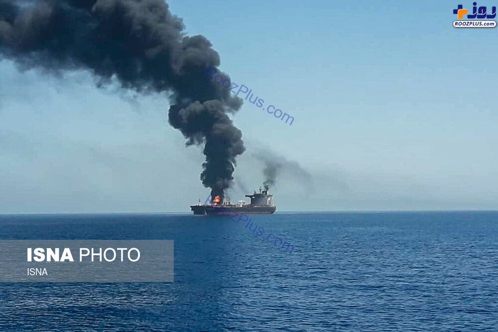 آتش سوزی و انفجار یک نفتکش خارجی در دریای عمان