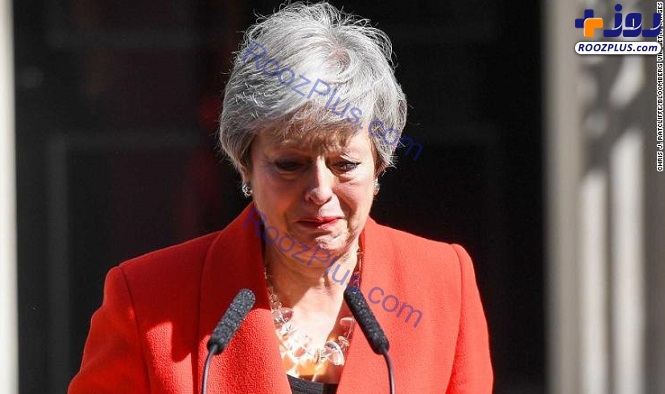 عکس/ خداحافظی بغض‌آلود ترزا می‌ پس از اعلام استعفایش از نخست‌وزیری انگلیس