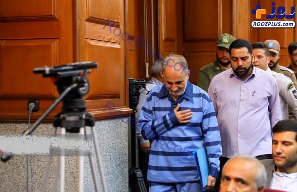 محمد علی نجفی بدون دستبند و خندان در دادگاه دوم/عکس