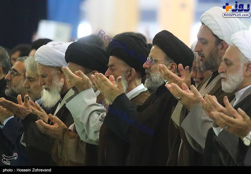 عکس/ حضور رئیسی در نمازجمعه امروز تهران