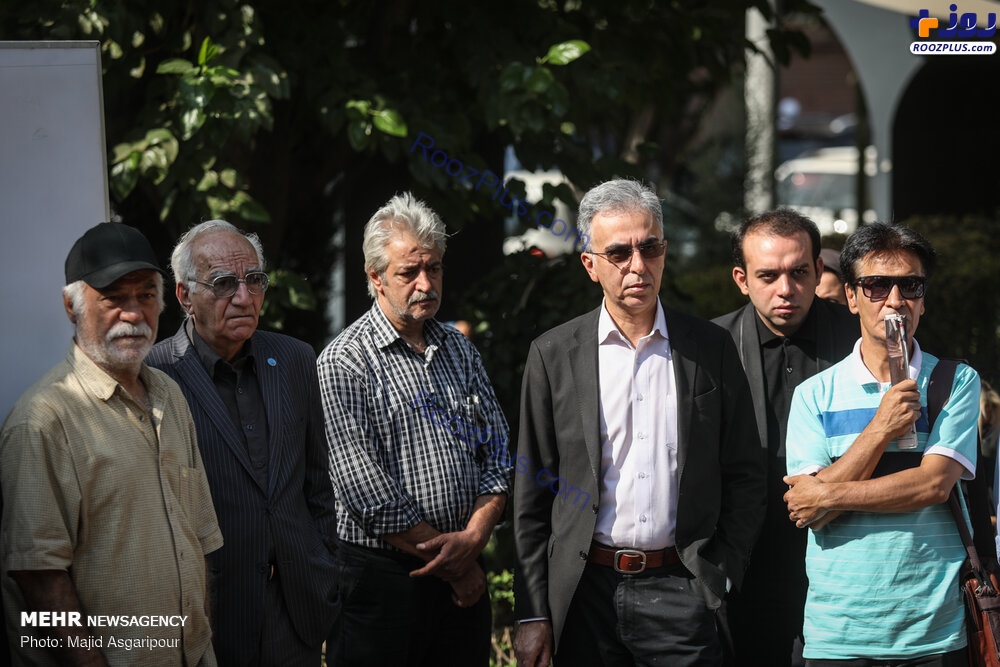 عکس/چهره های حاضر در مراسم تشییع پیکر داریوش اسدزاده