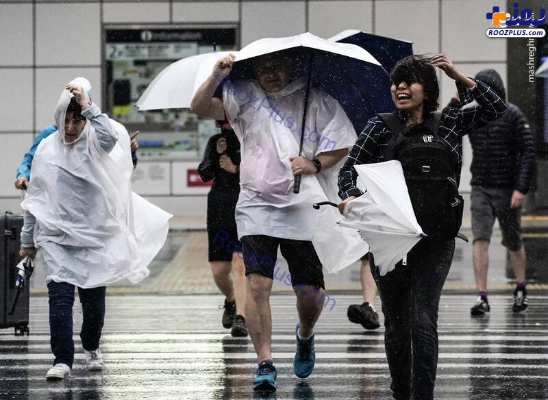 عکس/ بارش باران جان یک نفر را در ژاپن گرفت