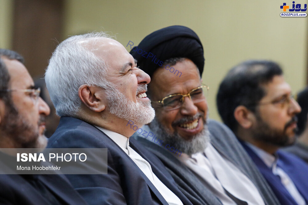 عکس/ چهره های خندان ظریف و وزیر اطلاعات در کنفرانس حقوق بین‌الملل