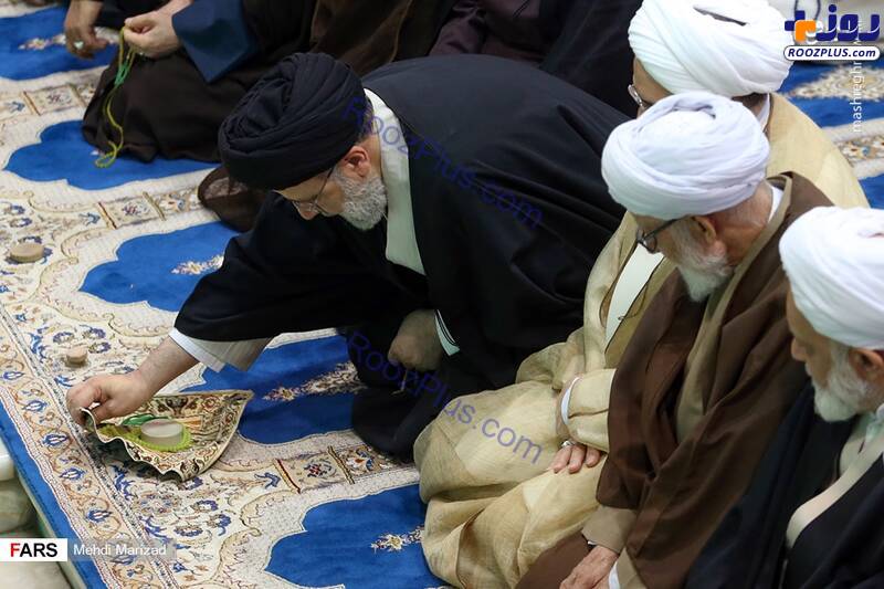 حضور حجت الاسلام رئیسی در نماز جمعه+تصاویر
