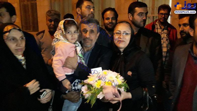 جشن تولد محمود احمدی نژاد در نارمک+تصاویر