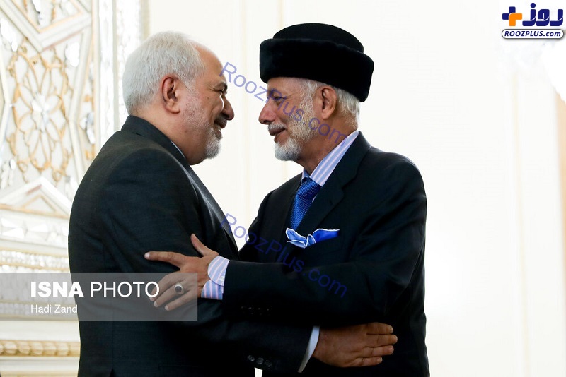 عکس/ خوش و بش ظریف و وزیر خارجه عمان