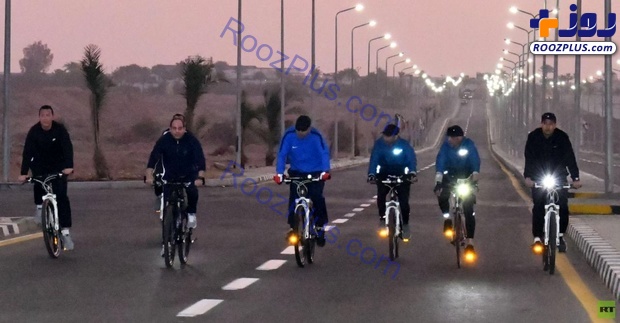 عکس/قرق کردن خیابان برای دوچرخه سواری السیسی