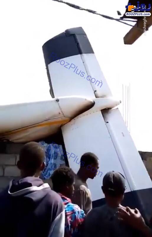 عکس/سقوط هواپیما در کنگو با ۱۷ مسافر